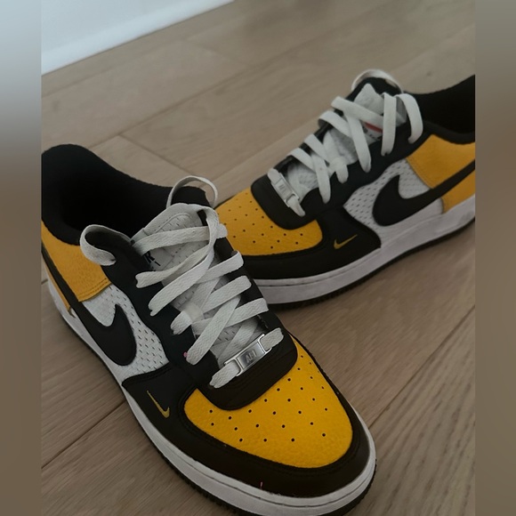 stuff from my closet and my boys new and vintage all perfect condition ❤️❤️❤️ - Picture 5 of 16